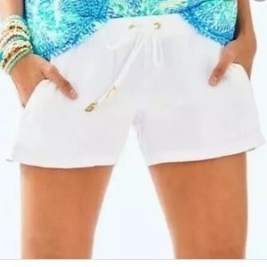 Never been worn. Lily Pulitzer linen shorts. M